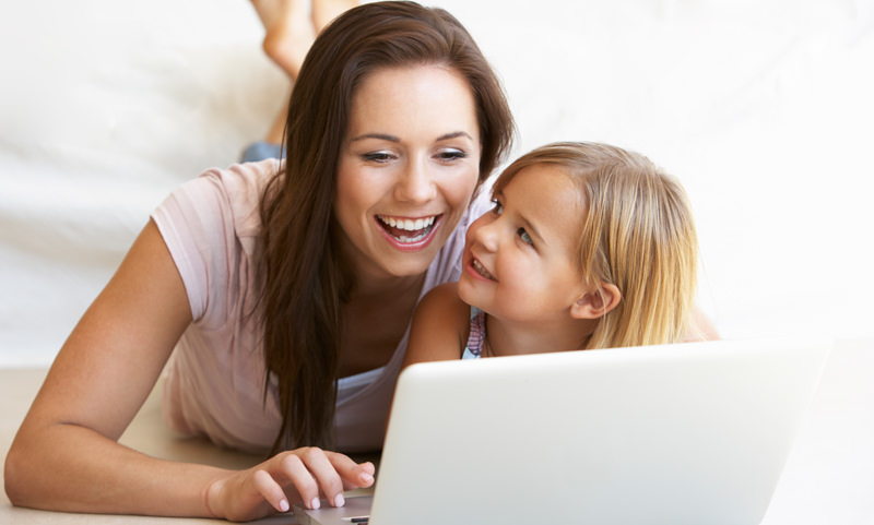 Glückliche Familie - mit PM Network Marketing ein besseres Leben haben